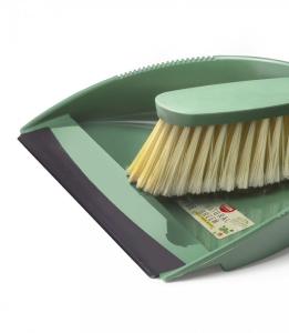 Fass Natural Green szemeteslapát kézi seprűvel, gumi éllel