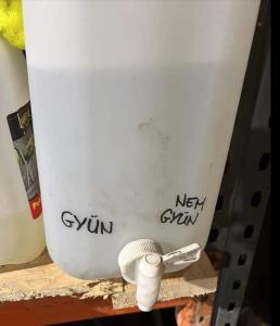 Kiehl Kiöntőcsap 10 L-es kannákhoz, (DIN 55 biztonsági záras), szűkítővel